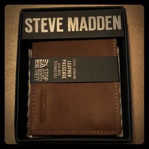 Men’s Steve Madden Leather Wallet (Brown)